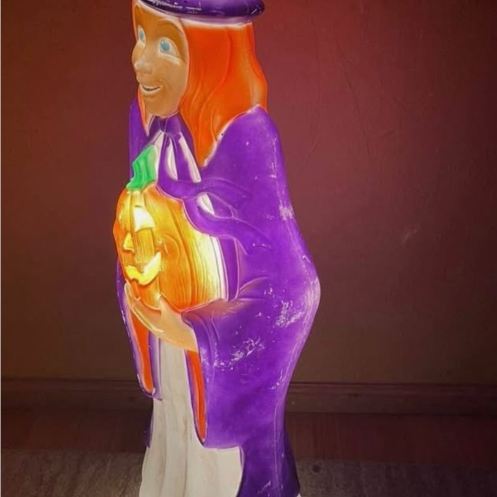 Rare vintage 1997 grand venture blow mold Halloween Witch - 40” tall made in USA